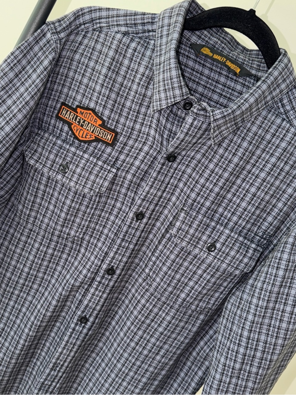 Harley-Davidson Black/ Gray Plaid Button-Down Shirt-logo patch on front/back-MED